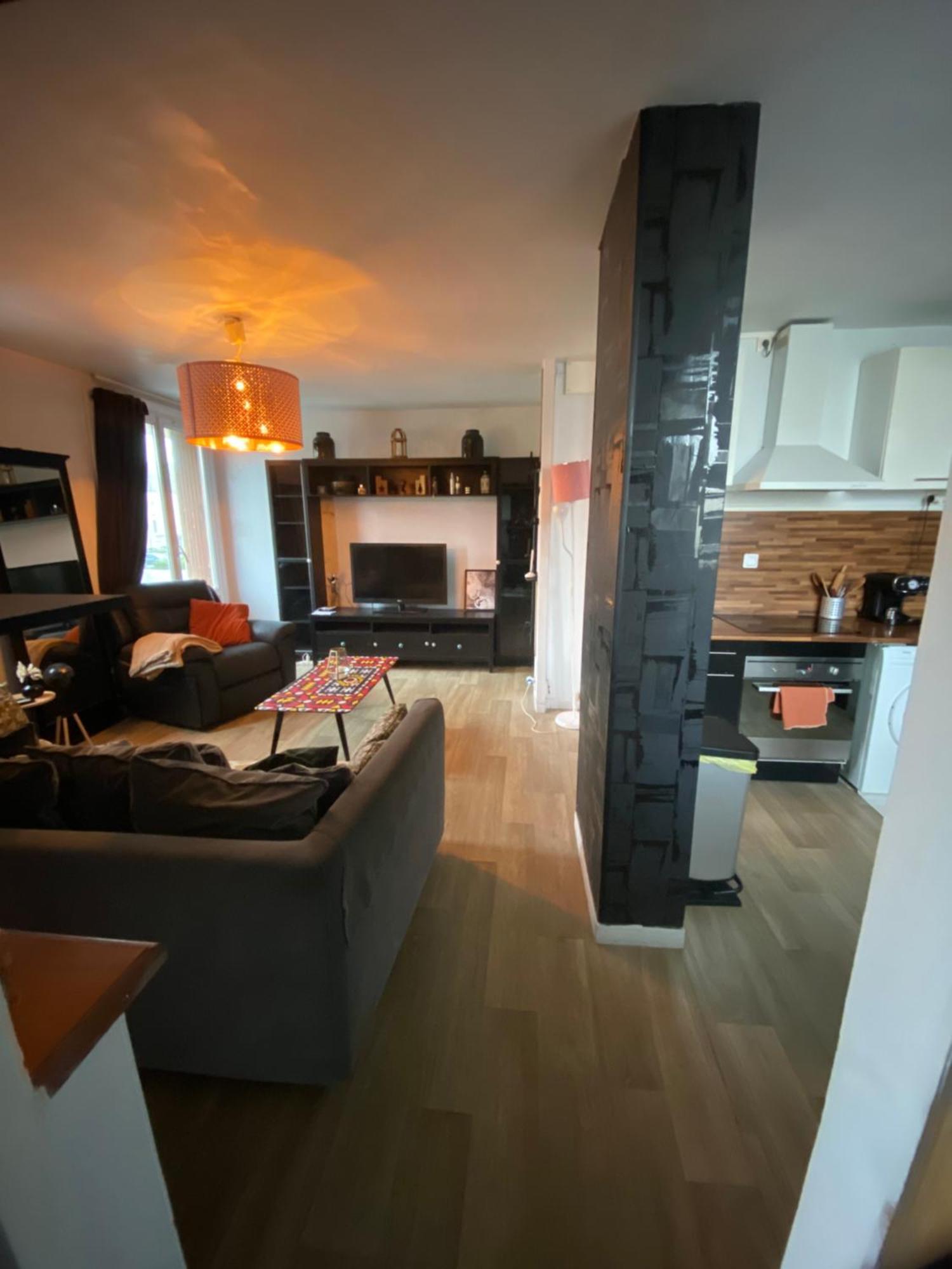 Bel Appartement Spacieux ,Convivial De 3 Chambres Avec Parking Prive Secure Καν Εξωτερικό φωτογραφία