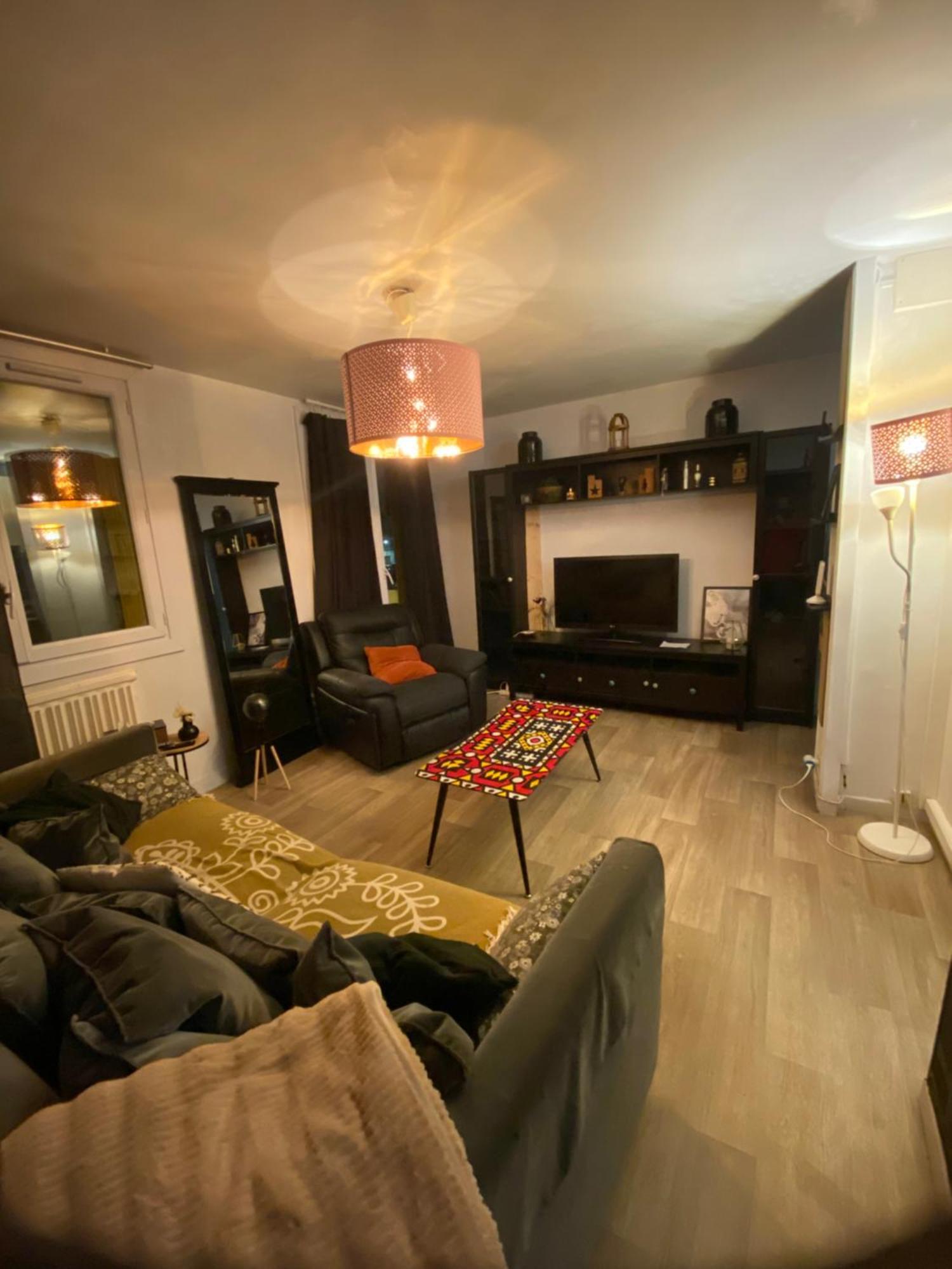 Bel Appartement Spacieux ,Convivial De 3 Chambres Avec Parking Prive Secure Καν Εξωτερικό φωτογραφία